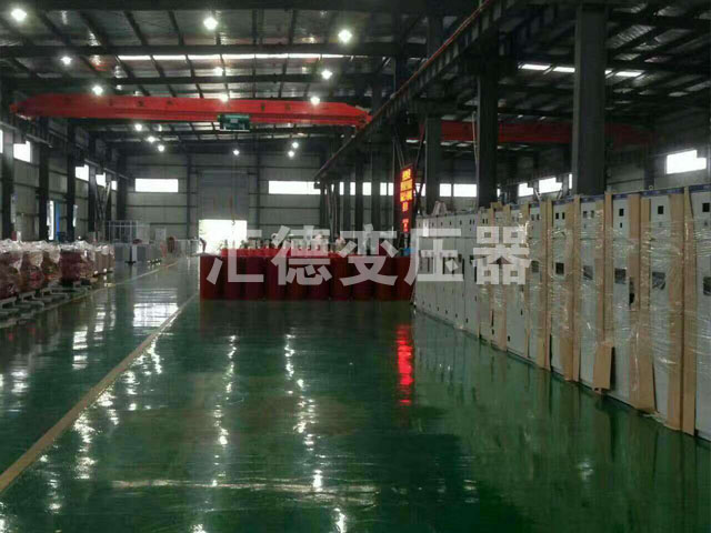白山变压器车间一角